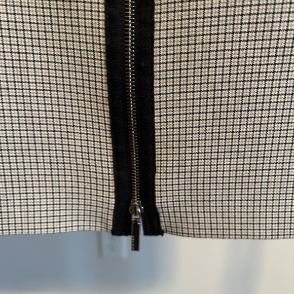 Hugo Boss Front and Back Zippered Plaid Pencil Skirt - Picture 5 of 13